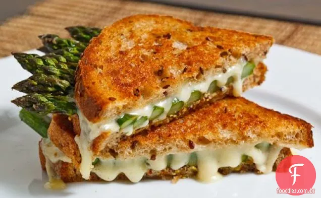 Espargos Sanduíche De Queijo Grelhado
