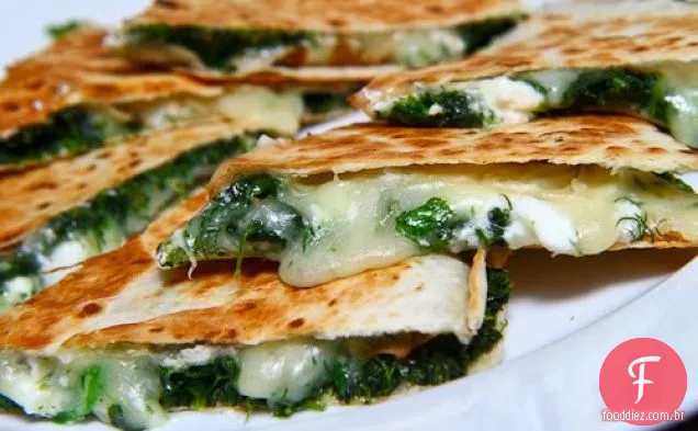 Espinafre e queijo feta Quesadillas