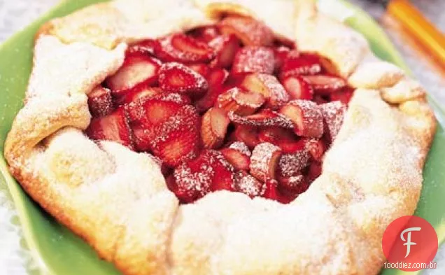 Torta De Morango E Ruibarbo