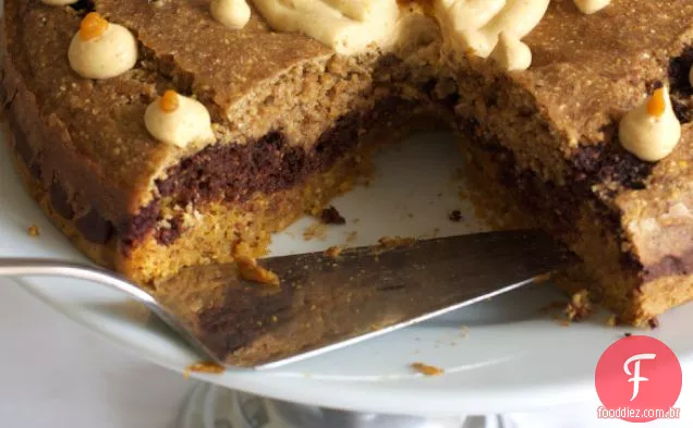 Bolo Da Camada Do Pão De Milho Da Abóbora Do Chocolate