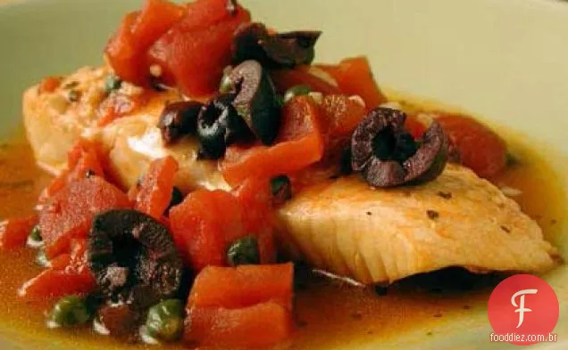 Bacalhau escalfado em caldo de tomate picante