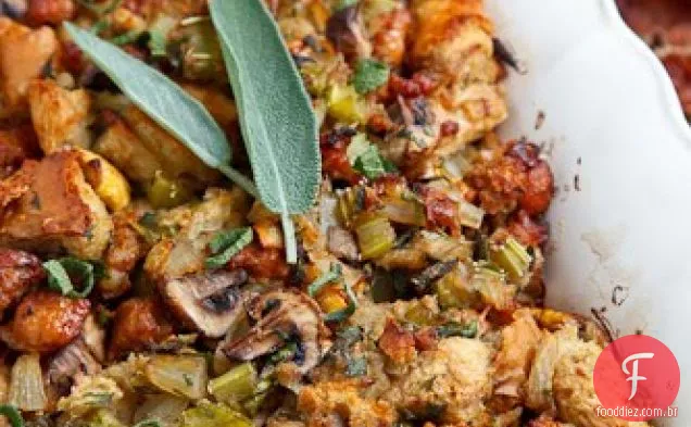 Salsicha italiana, cogumelo e recheio de castanha