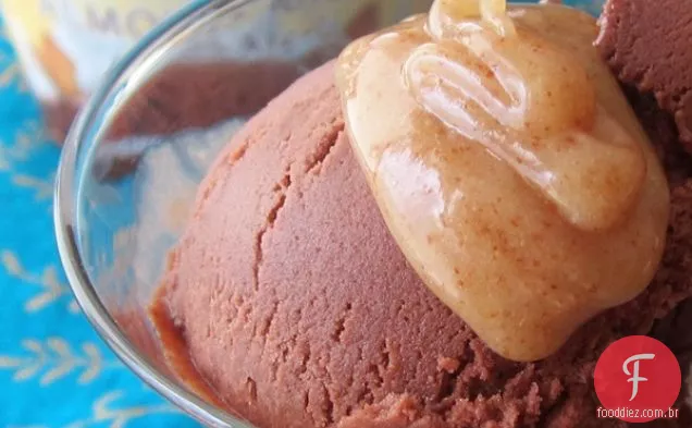 Chocolate Duplo-Amêndoa Sorvete Vegan Sundae