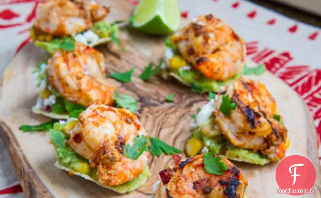 Chipotle Cal grelhado camarão e milho Guacamole Mini Tostadas