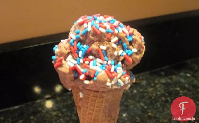 Sorvete De Cereja Com Chocolate Duplo