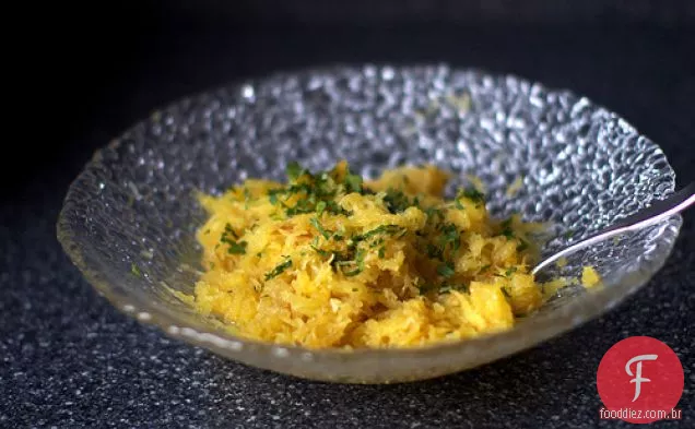 Spaghetti Squash com especiarias marroquinas