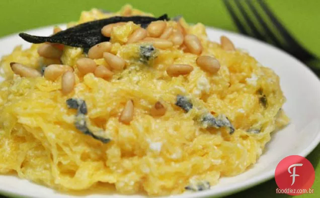 Spaghetti Squash Com Ricota, Sálvia E Pinhões