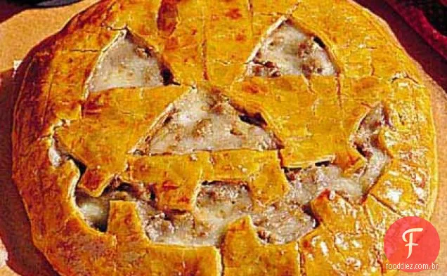 Jack-O ' - Lantern Cheeseburger Pie