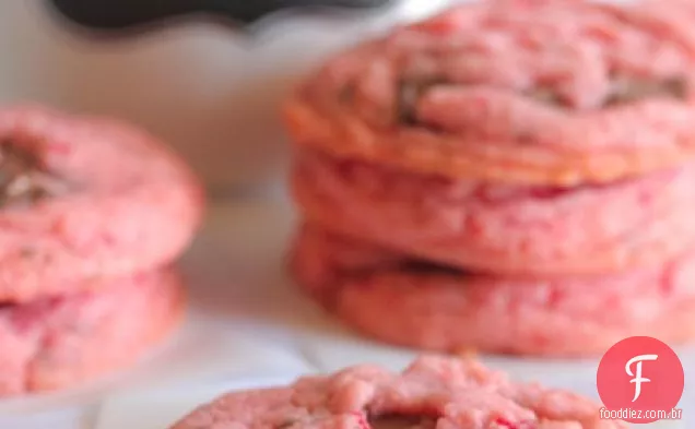 Biscoitos De Morango e Chocolate De Veludo Rosa