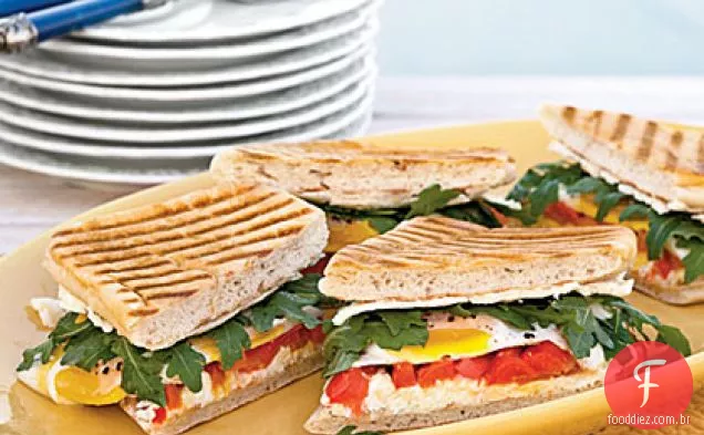 Trufa Queijo De Cabra E Pimentão Pequeno-Almoço Panini