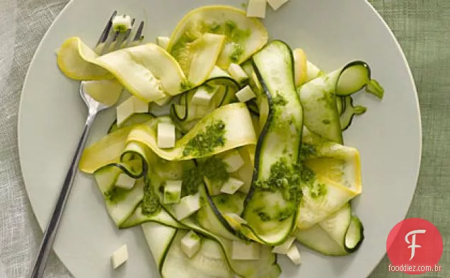 Abobrinha marinada e salada de abóbora amarela