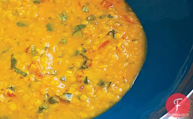Pombo Amanteigado Ervilha Dal (Mitti Handi Dal)