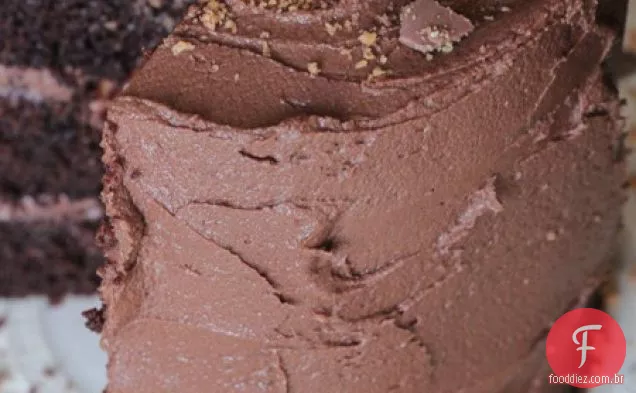 Bolo Em Camadas De Butterfinger De Chocolate Duplo