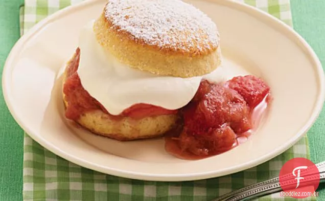Shortcakes De Morango E Ruibarbo