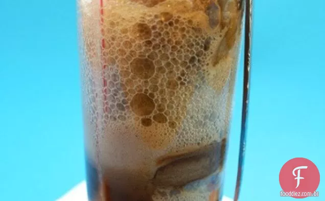 Sorvete de cerveja de raiz vegana e sem laticínios