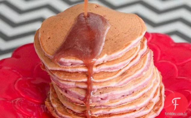 Panquecas de leitelho de morango com xarope de Nutella