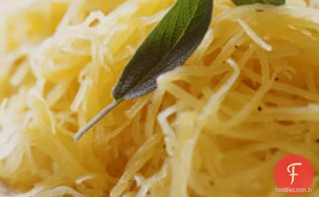 Abóbora De Espaguete Com Sálvia E Laranja