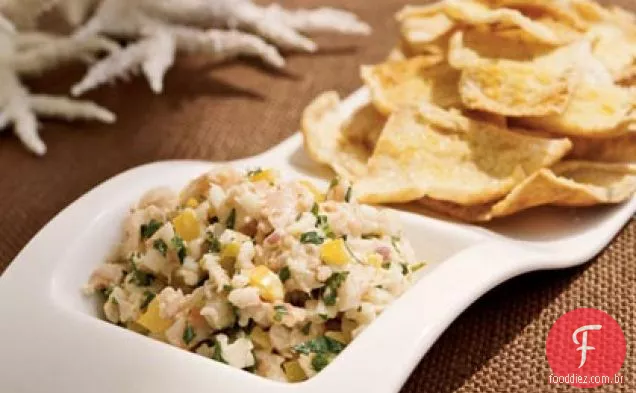Salada de lagosta com fatias de Pita de limão e alho