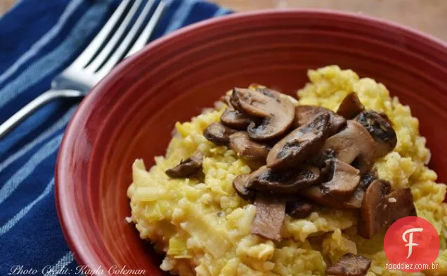 Polenta vegana cremosa com alho-poró