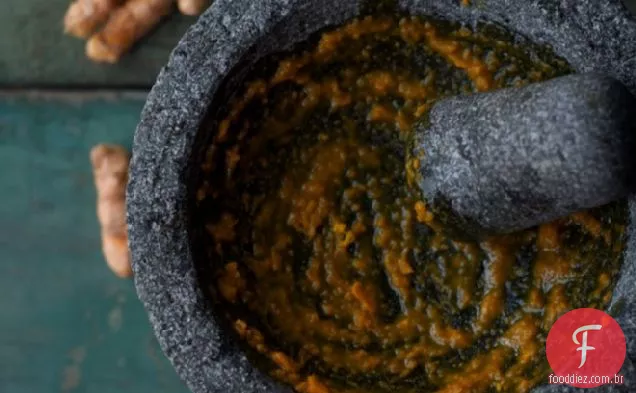 Leite dourado: Açafrão cremoso e Chá De Gengibre Com Leite De Coco