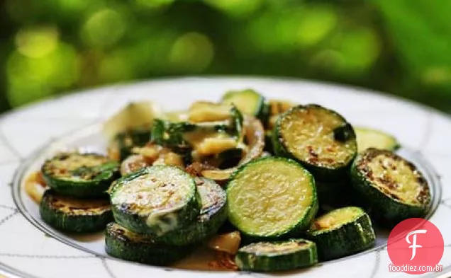 Abobrinha Salteada Com Gruyere