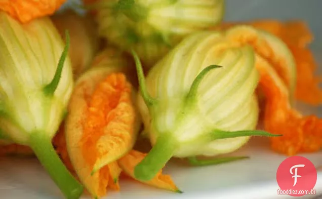 Flores De Abobrinha Recheadas Fritas Profundas