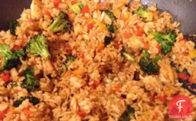 Frango e arroz de jardim saudável