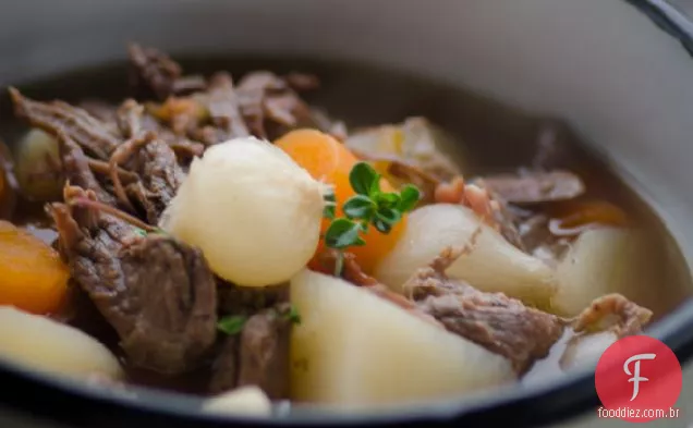 Carne de fazenda e ensopado de Bacon