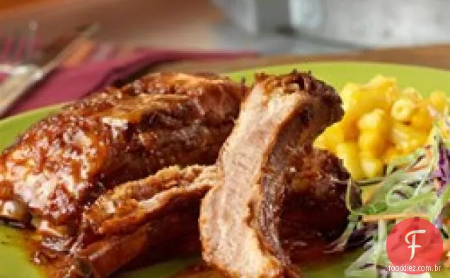 Costelas traseiras doces e picantes cozidas lentamente
