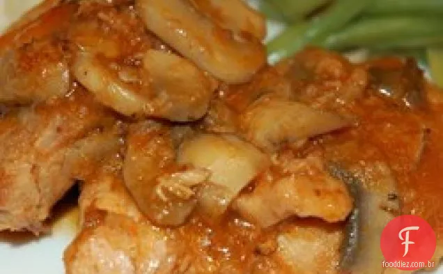 Frango em uma panela