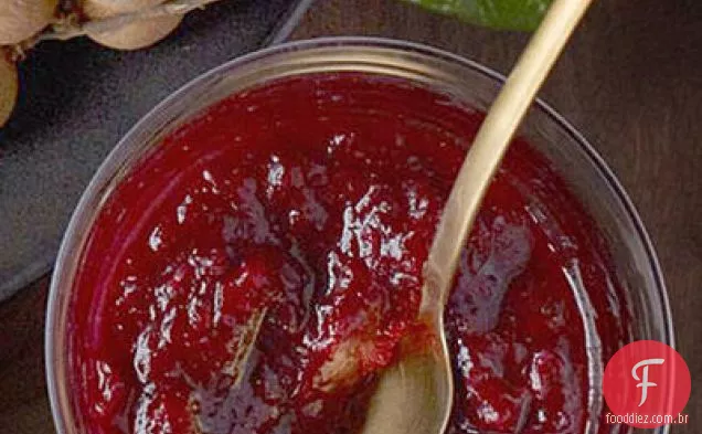 Cerejas escalfadas em vinho tinto com creme de Mascarpone