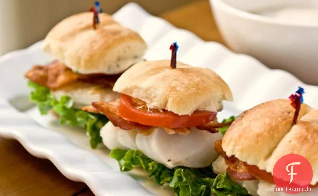 Big Game Week: Sliders de bacalhau grelhados em rolos Parker House