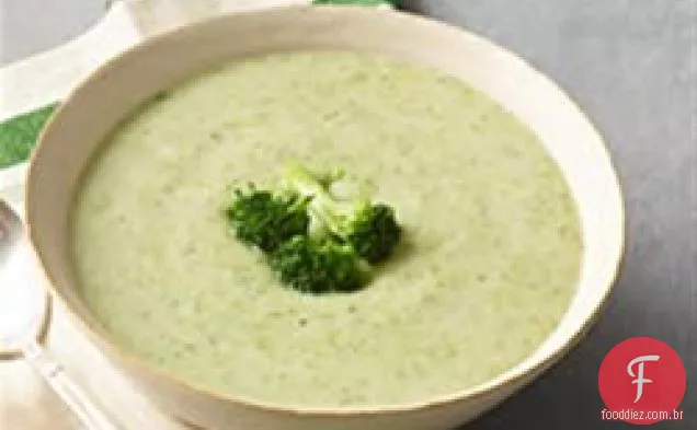 Três queijos, brócolis e sopa de batata