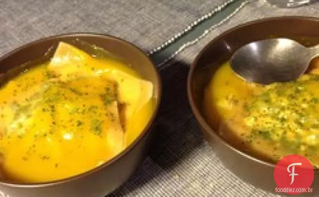 Sopa de abóbora com Ravioli de espinafre