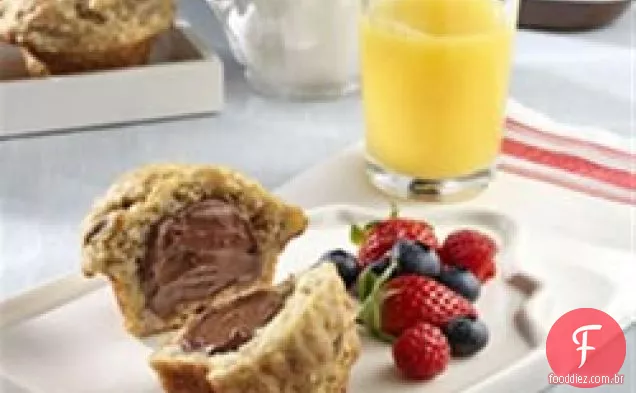 Muffins de café da manhã com leitelho de Banana cobertos com NUTELLA®