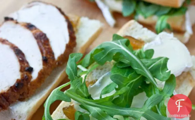 Frango, Brie, Figo E Rúcula Panini