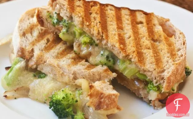 Brócolis Cheddar Panini ... mais Win assinado Pioneer mulher férias livros de receitas!
