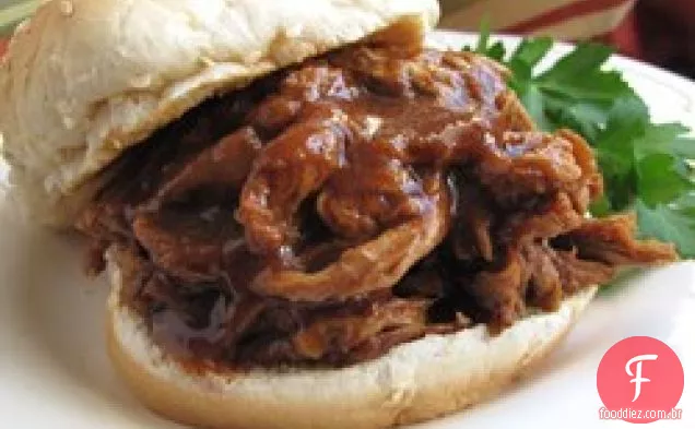Fogão Lento Puxou Carne De Porco