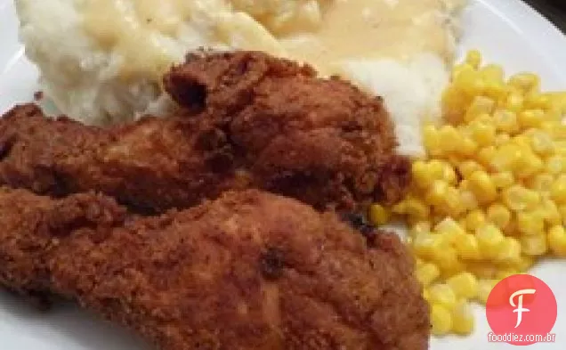 Frango frito com molho cremoso