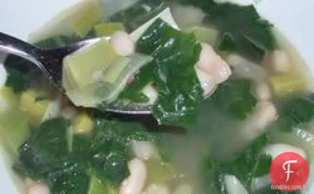 Espinafre e alho-poró Sopa De Feijão Branco