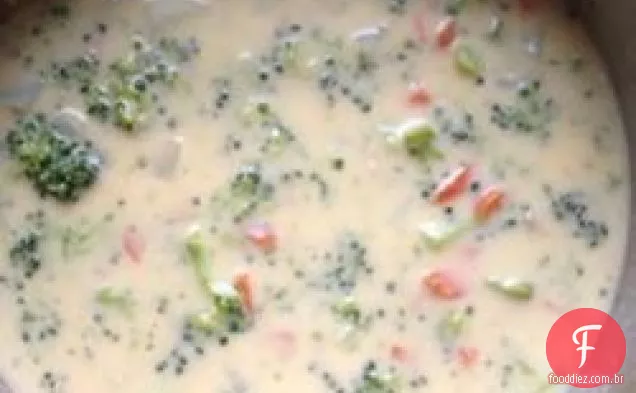 Sopa de queijo de brócolis de Emily