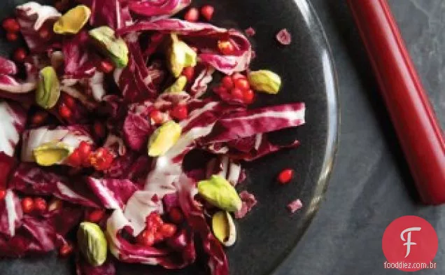 Salada vermelha: Radicchio com vinagrete de romã Chile