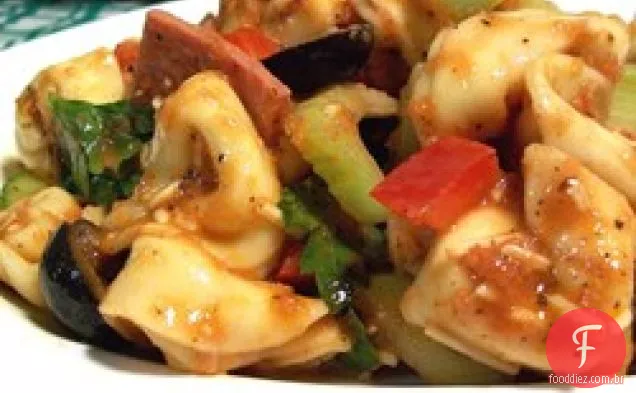 Salada Tortellini com vinagrete de tomate grelhado