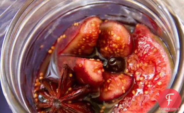 Figos maduros em xarope de Vinho Tinto temperado