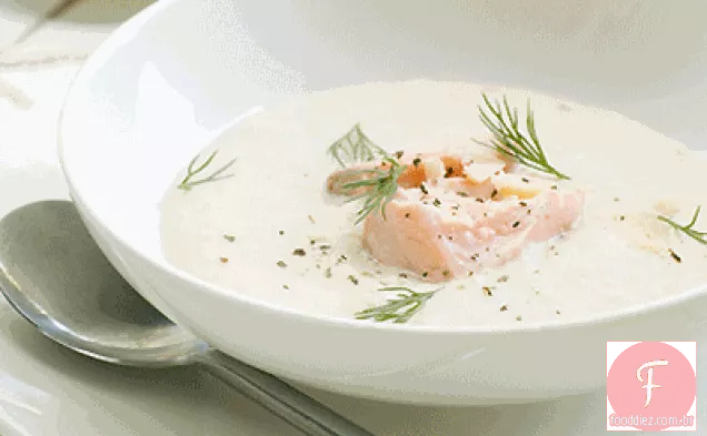 Sopa cremosa de Salsify com salmão