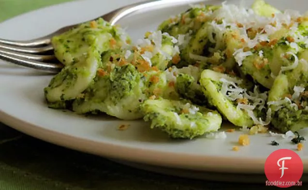 Orecchiette com molho cremoso Broccolini & Rapini