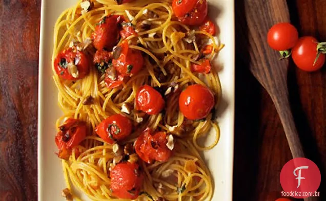 Massa de tomate cereja carbonizada com pimenta Alpeppo