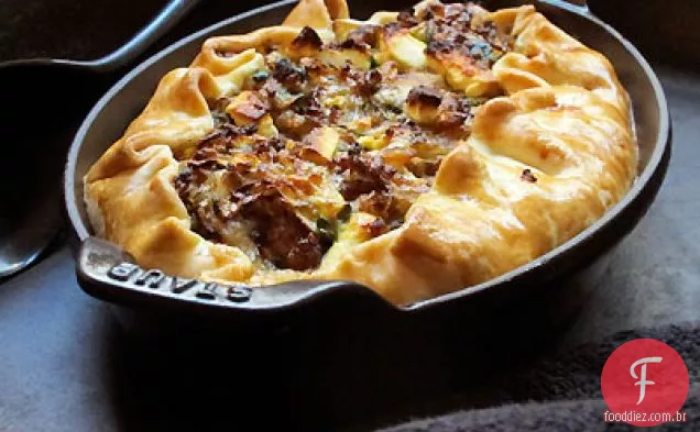 Torta De Repolho de salsicha doce com endro e queijo Feta