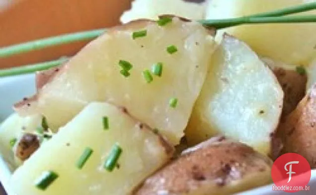 Batatas cozidas com cebolinha