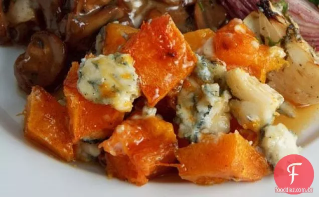 Abóbora Assada Com Gorgonzola E Xarope De Bordo